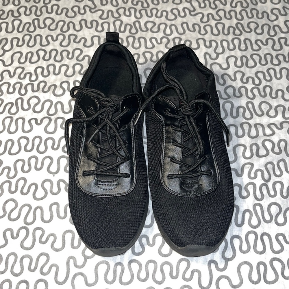 Call it spring sneakers - black